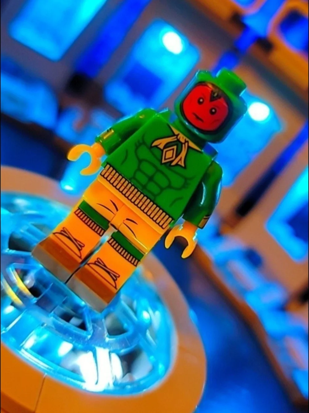 Vision Minifigure Lego Compatible - Picture 2 of 12